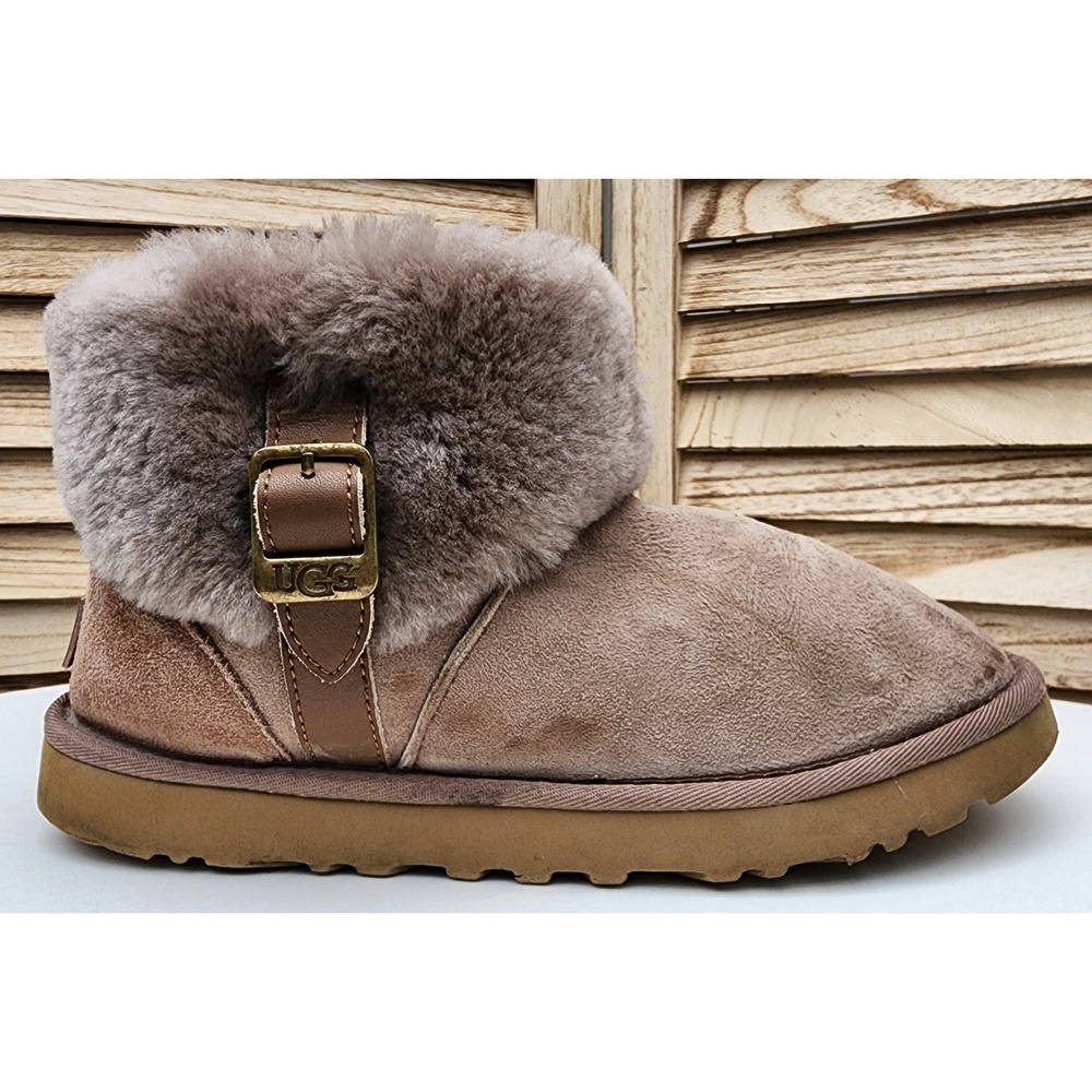 UGG Sz 8 Tan Suede Y2K Sheepskin Buckle Ankle Boots Mini Fur Trim Early 2000s